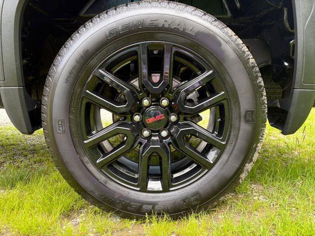 Photo of 2023 Onyx Black GMC Sierra 1500