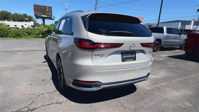 Photo of 2024 Platinum Quartz Metallic Mazda CX-90