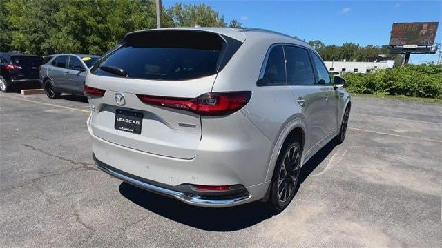 Photo of 2024 Platinum Quartz Metallic Mazda CX-90