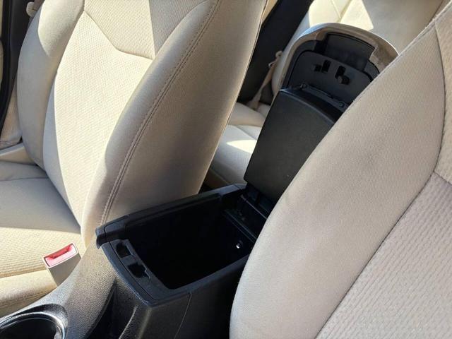 Photo of 2013 Silver Chrysler 200