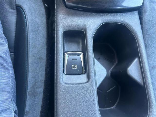 Photo of 2019 Deep Blue Pearl Nissan Leaf