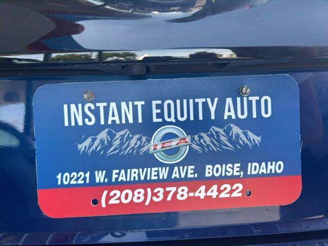 Photo of 2019 Deep Blue Pearl Nissan Leaf
