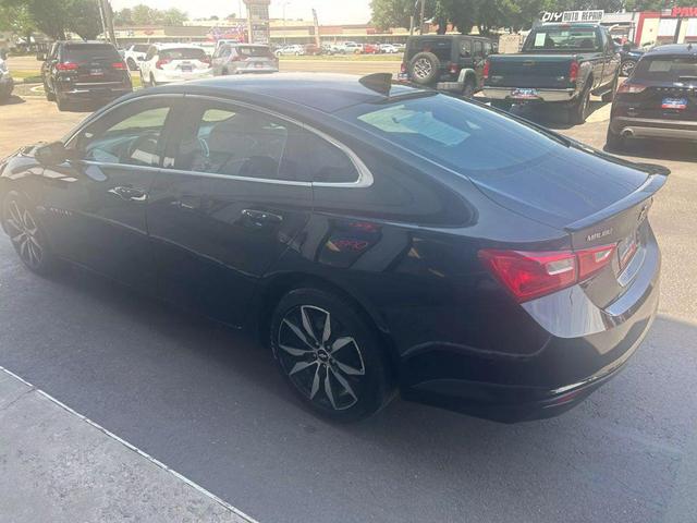 Photo of 2018 Mosaic Black Metallic Chevrolet Malibu