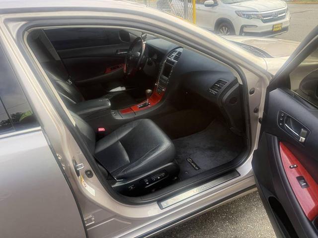 Photo of 2008 Cream Lexus ES 350