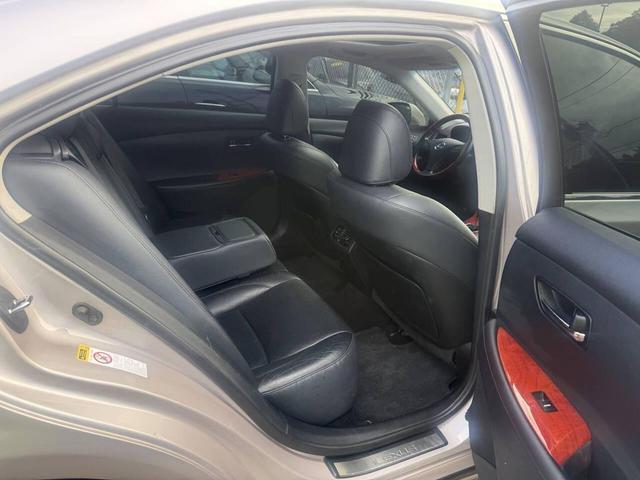 Photo of 2008 Cream Lexus ES 350