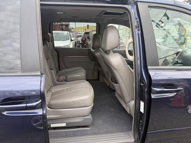 Photo of 2009 Blue Kia Sedona