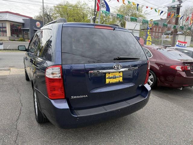 Photo of 2009 Blue Kia Sedona