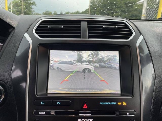 Photo of 2018 Black Ford Explorer