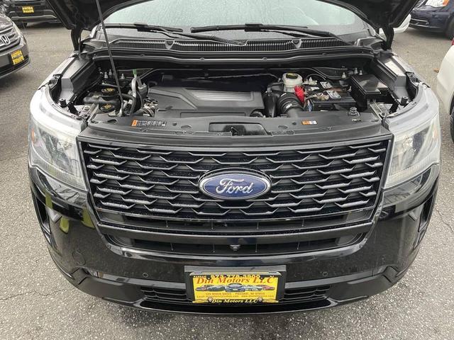 Photo of 2018 Black Ford Explorer