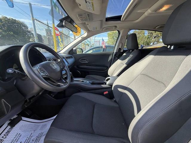 Photo of 2019 Off White Honda HR-V