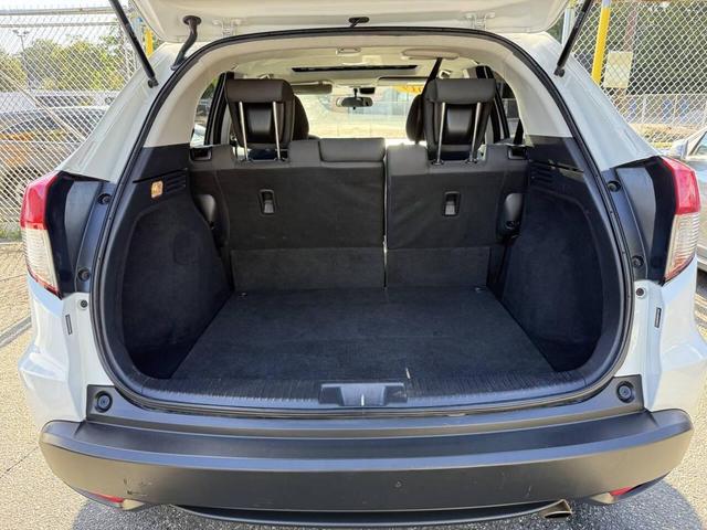 Photo of 2019 Off White Honda HR-V