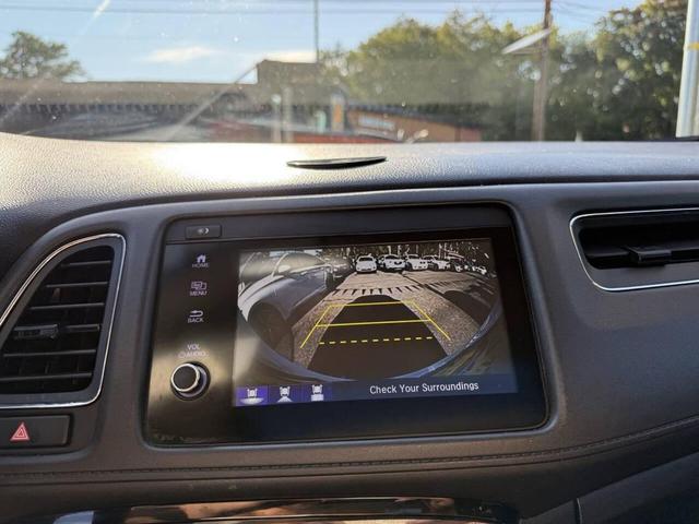 Photo of 2019 Off White Honda HR-V