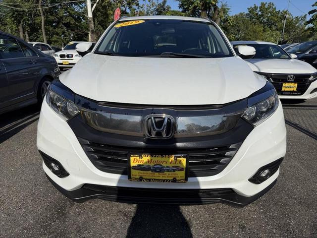 Photo of 2019 Off White Honda HR-V