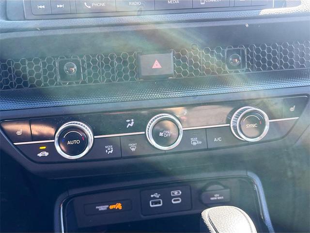 Photo of 2025 Platinum White Pearl Honda CR-V