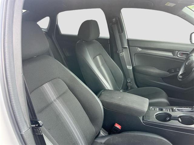 Photo of 2024 Platinum White Pearl Honda Civic