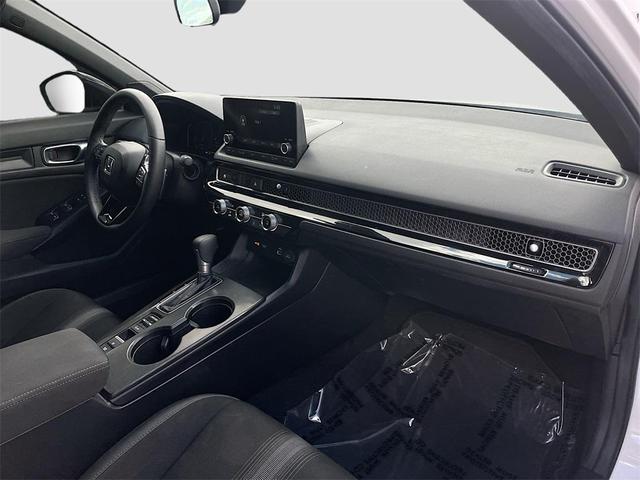 Photo of 2024 Platinum White Pearl Honda Civic