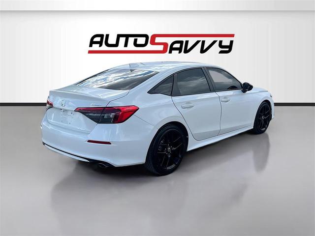 Photo of 2024 Platinum White Pearl Honda Civic
