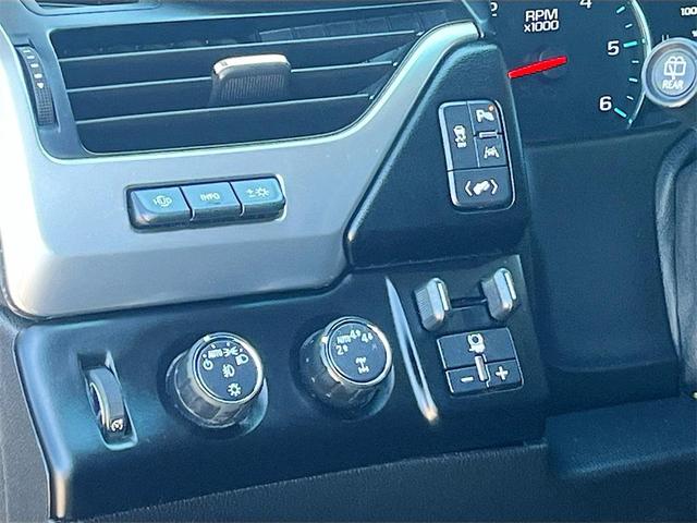 Photo of 2020 Silver Ice Metallic Chevrolet Tahoe