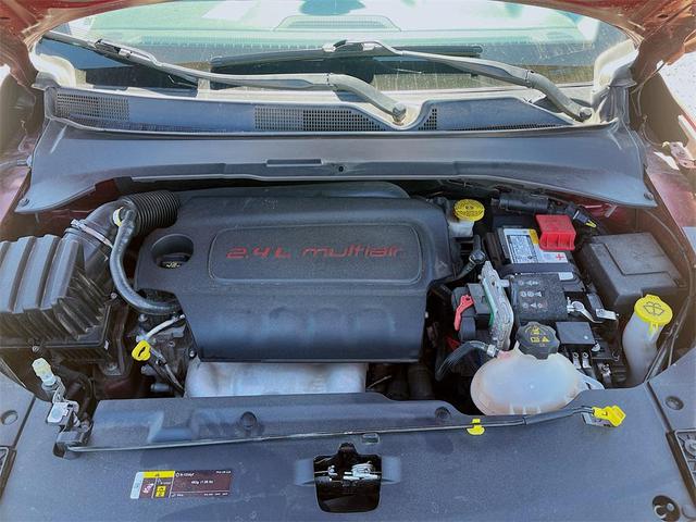 Photo of 2022 Velvet Red Pearlcoat Jeep Compass