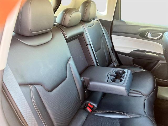 Photo of 2022 Velvet Red Pearlcoat Jeep Compass