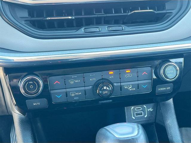 Photo of 2022 Velvet Red Pearlcoat Jeep Compass