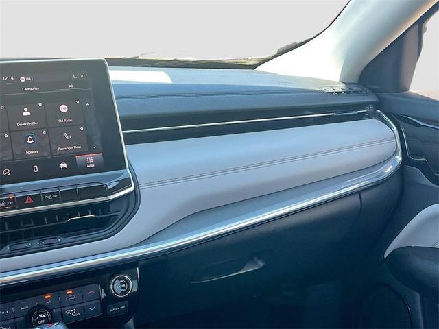 Photo of 2022 Velvet Red Pearlcoat Jeep Compass