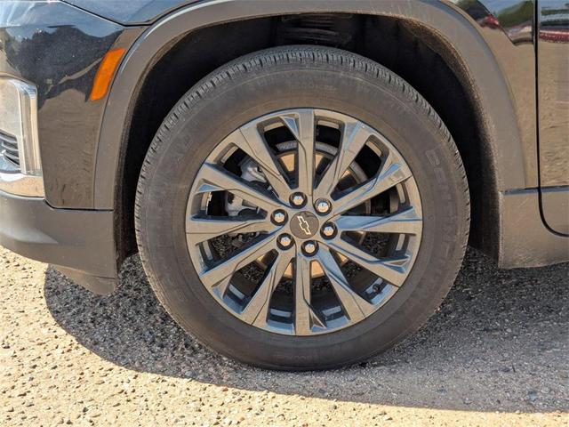 Photo of 2023 Mosaic Black Metallic Chevrolet Traverse