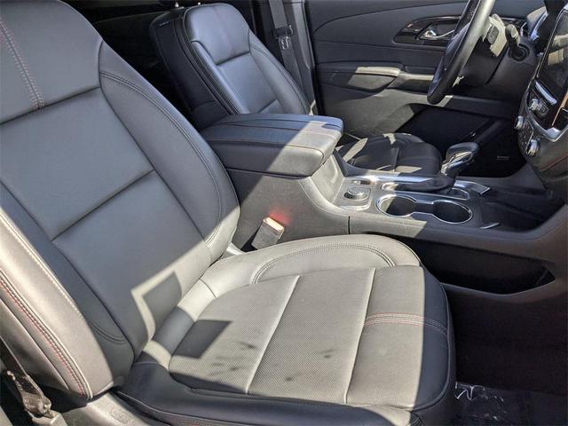 Photo of 2023 Mosaic Black Metallic Chevrolet Traverse