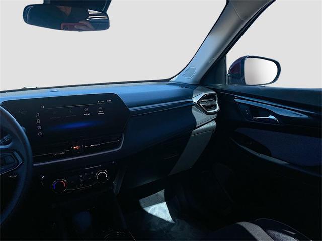 Photo of 2025 Crimson Metallic Chevrolet Trailblazer