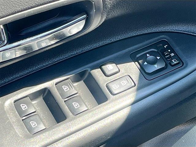 Photo of 2019  Mitsubishi Outlander