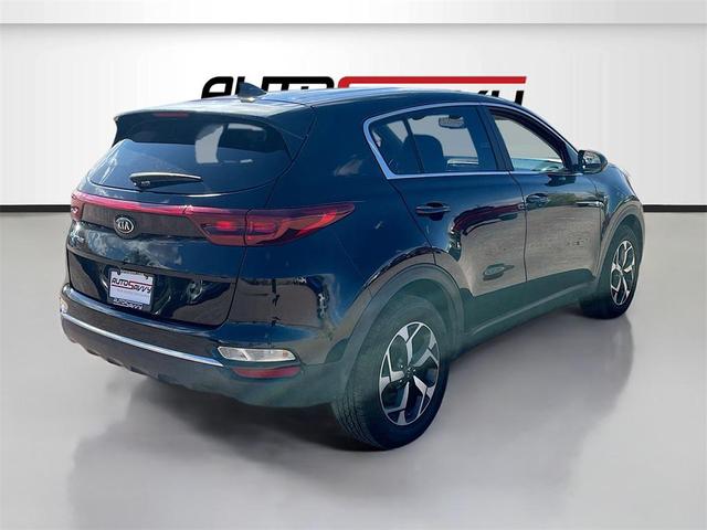 Photo of 2022 Black Cherry Kia Sportage