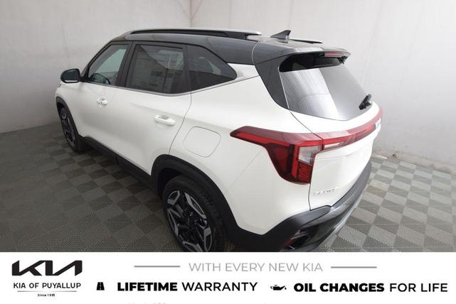 Photo of 2026 Clear White/Black Roof Kia Seltos