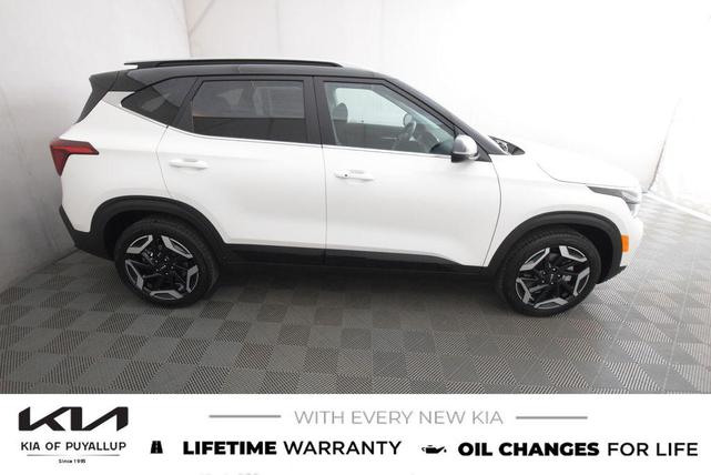 Photo of 2026 Clear White/Black Roof Kia Seltos