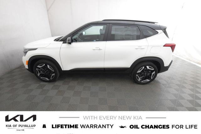 Photo of 2026 Clear White/Black Roof Kia Seltos