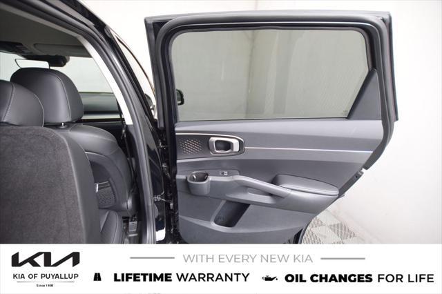 Photo of 2025 Ebony Black Kia Sorento