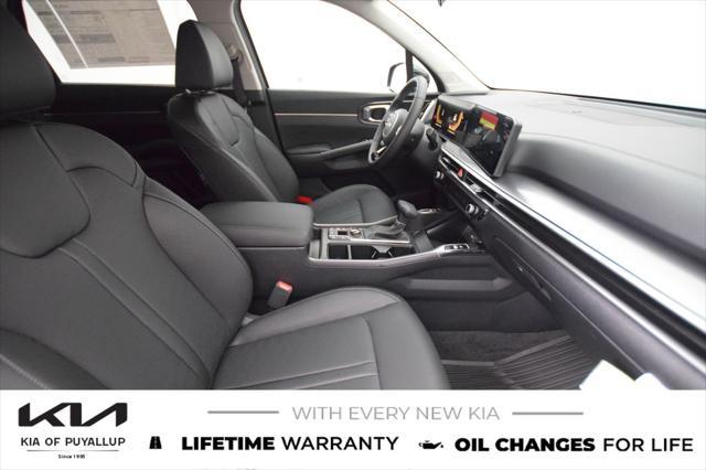 Photo of 2025 Ebony Black Kia Sorento