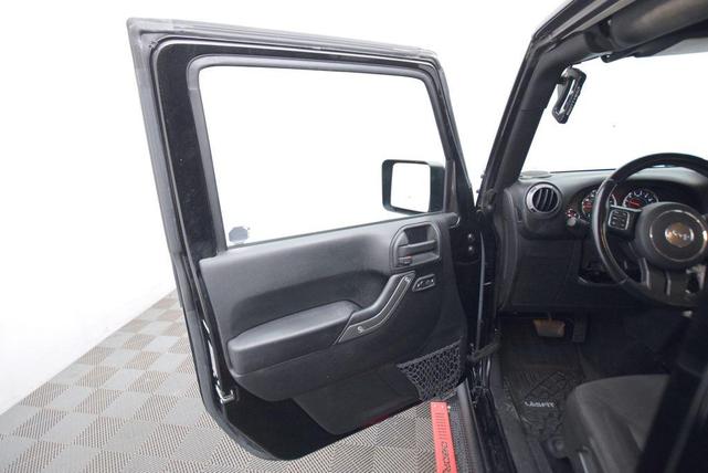 Photo of 2016 Black Clearcoat Jeep Wrangler Unlimited