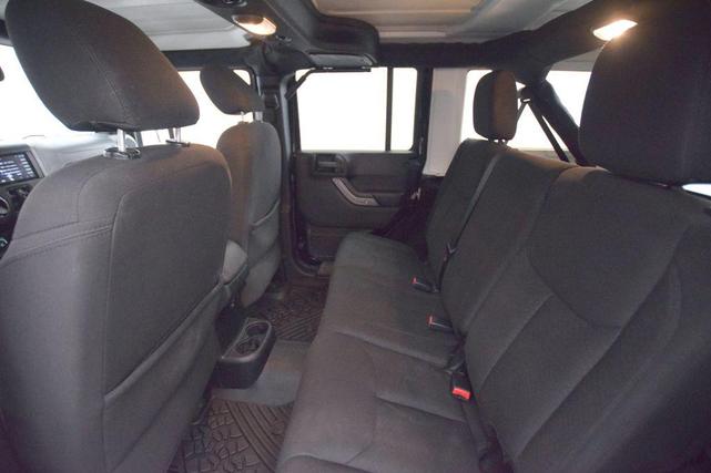 Photo of 2016 Black Clearcoat Jeep Wrangler Unlimited