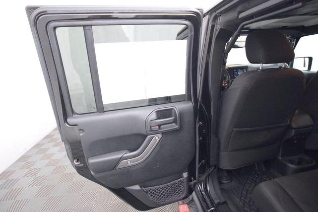 Photo of 2016 Black Clearcoat Jeep Wrangler Unlimited