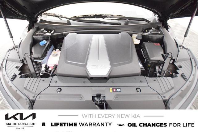 Photo of 2025 Ebony Black Kia EV6