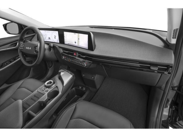 Photo of 2023 Snow White Pearl Kia EV6