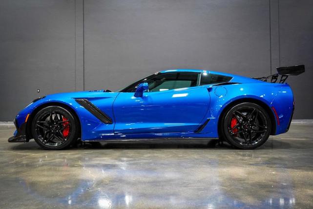 Photo of 2019 Blue Chevrolet Corvette