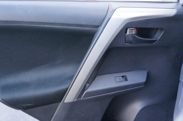 Photo of 2017 Silver Toyota RAV4