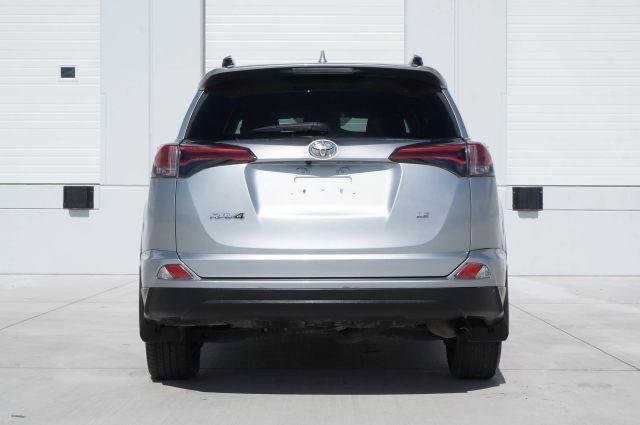 Photo of 2017 Silver Toyota RAV4