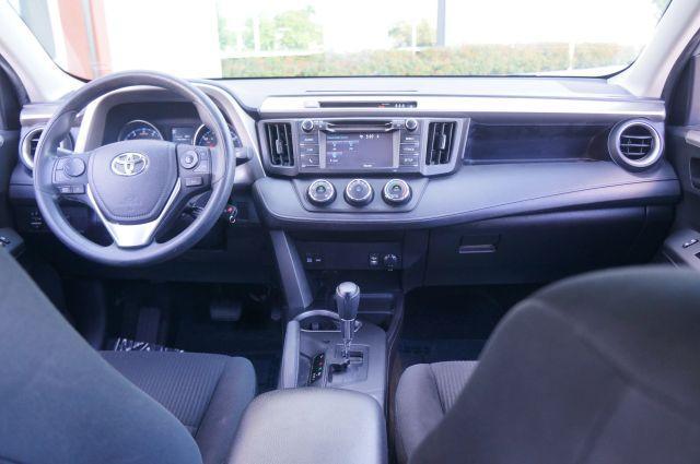 Photo of 2017 Silver Toyota RAV4