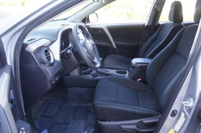Photo of 2017 Silver Toyota RAV4