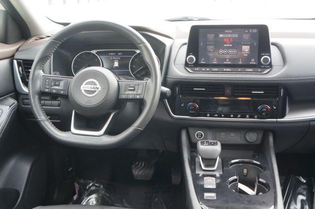 Photo of 2021 White Nissan Rogue