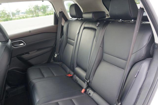 Photo of 2021 White Nissan Rogue