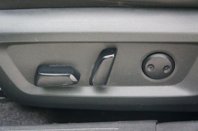 Photo of 2021 White Nissan Rogue