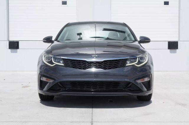 Photo of 2019 Gray Kia Optima